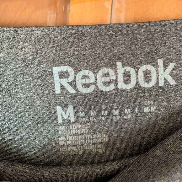 Reebok Crop Athletic| Workout Pants| Yoga Pants - Picture 3 of 3